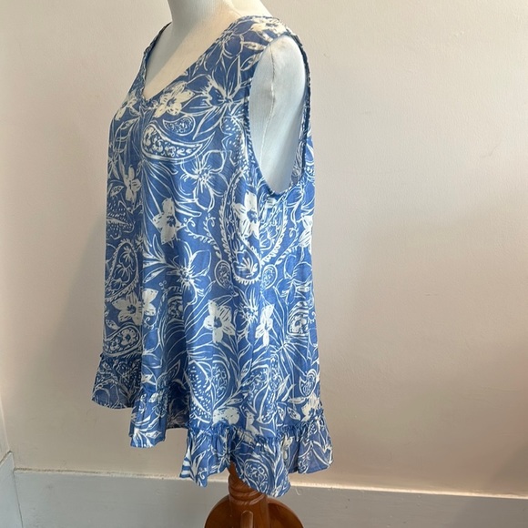 Sleeveless blue and white blouse by Ninety clothing co. - Picture 2 of 6